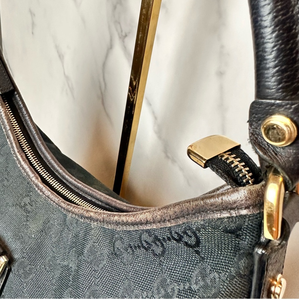 Gucci Canvas Abbey Hobo Bag - Picture 14 of 16